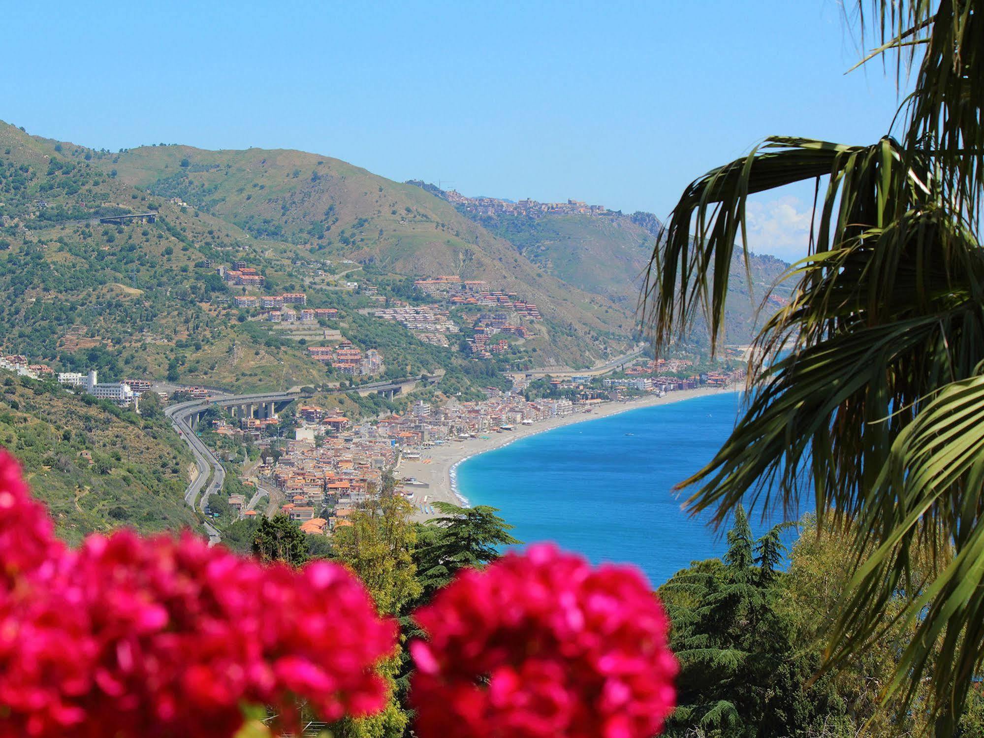Innpiero Taormina Exteriör bild