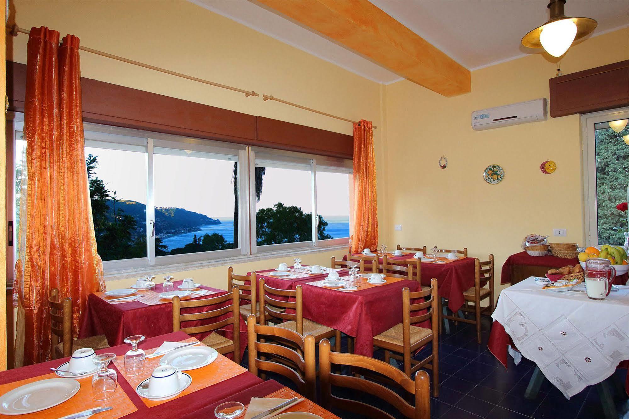 Innpiero Taormina Exteriör bild